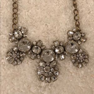 Stand out with this statement necklace! ✨